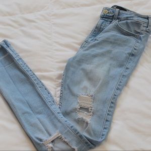 ripped skinny jeans